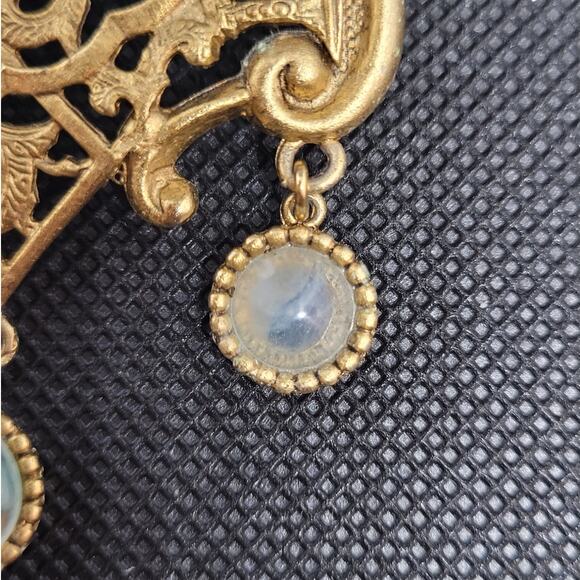 Vintage 80s Gold Tone Filigree Dangle Brooch Art Nouveau Statement Glam Style - Picture 5 of 7